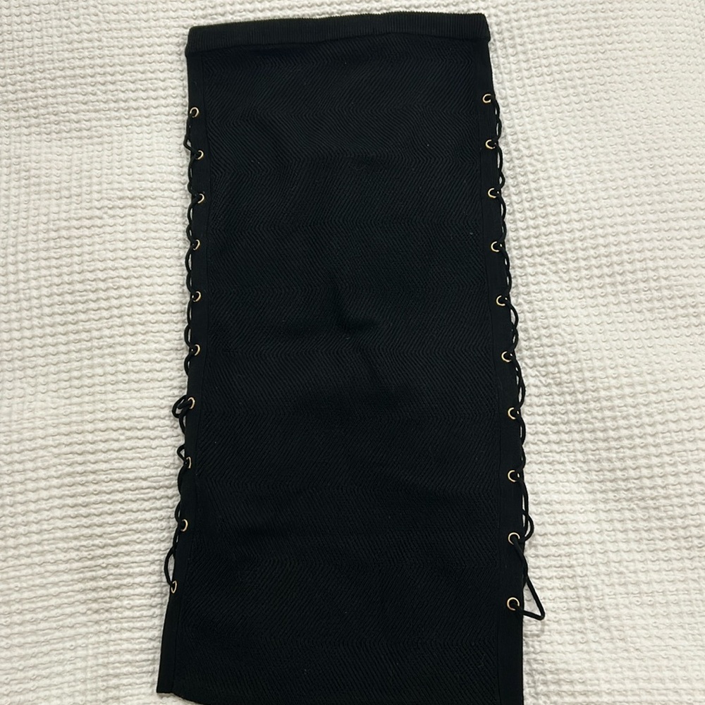 Alice + Olivia ribbed knit skirt